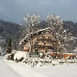 בית הארחה Enzianbrenner יאניג