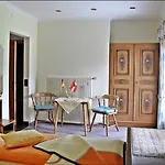 בית הארחה Enzianbrenner יאניג