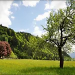 בית הארחה Enzianbrenner יאניג