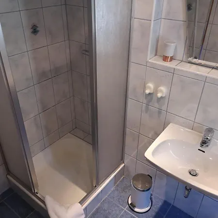 恩兹安布雷那酒店