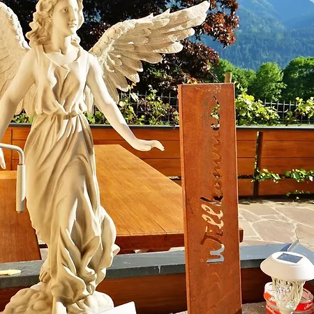 Enzianbrenner Pensionat Jenig