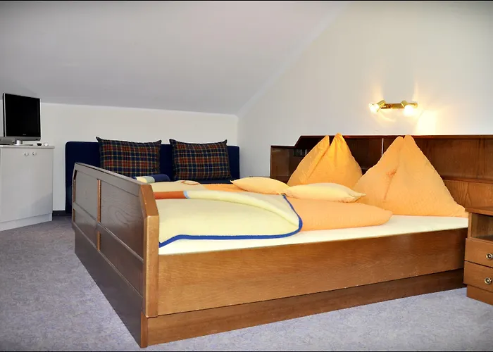 Enzianbrenner Guest house Jenig